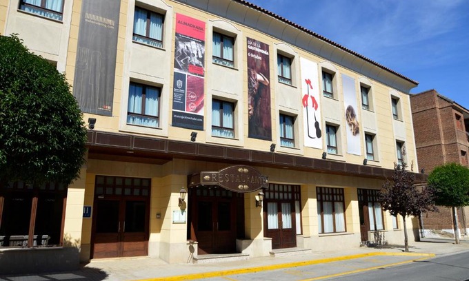 Cintruenigo Hotel | Hotel Maher