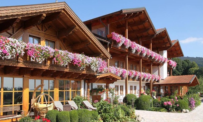 Elisabethszell Hotel | Hotel Mariandl - Singender Wirt