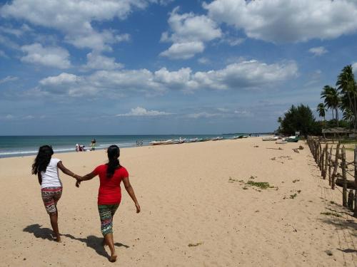Kudapaduwa House | Hotel Marine at Negombo Beach