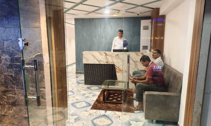 Ahmedabad Hotel | HOTEL MARUTI R