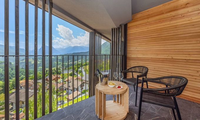 San Lorenzo in Banale Hotel | Hotel Miravalle
