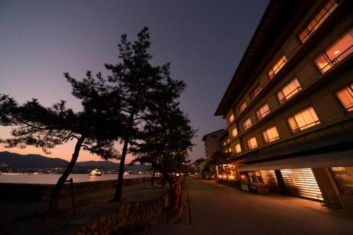 Hatsukaichi Hotel | Hotel Miya Rikyu