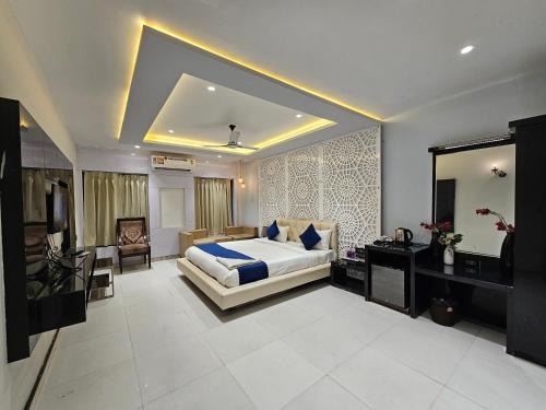 Gwalior Hotel | Hotel MK Vivanta