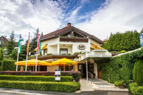 Szechenyihegy Hotel | Hotel Molnár