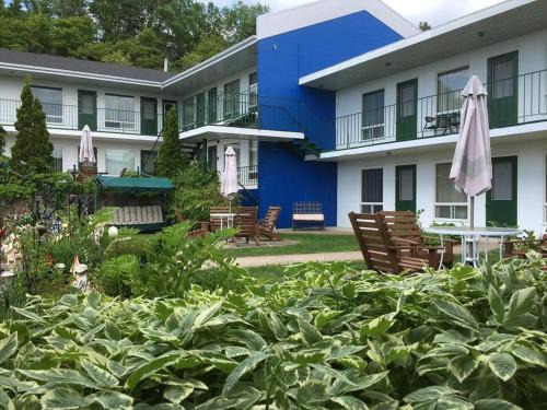 Isle aux Coudres Hotel | Hotel-Motel Les Voitures d'Eau
