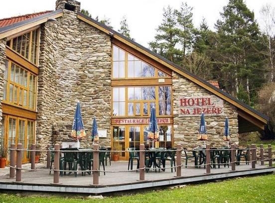 Karlovy Dvory Hotel | Hotel na Jezeře