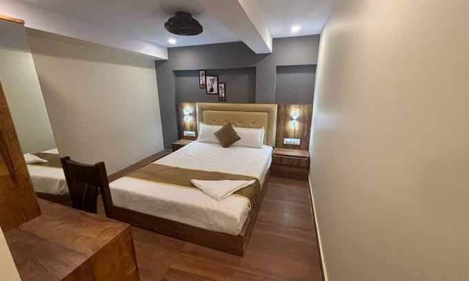 Goregaon West Hotel | Hotel New Zara Grand