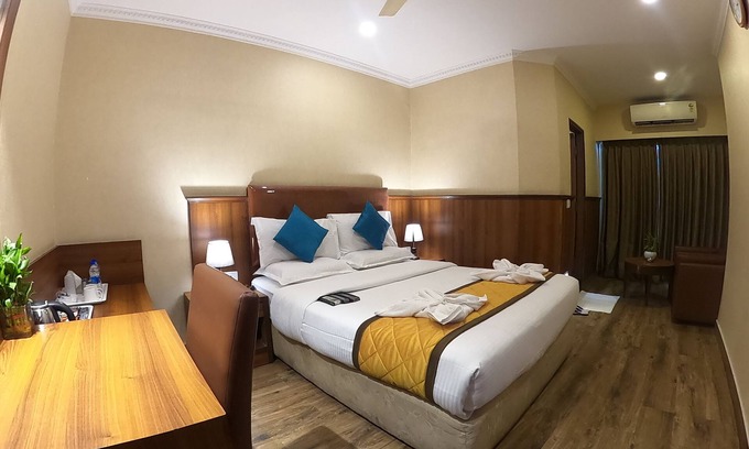 5th Block Hotel | Hotel Noor Empire International