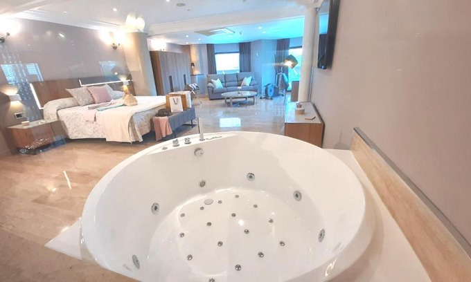 Maliano Hotel | Hotel Nueva Plaza
