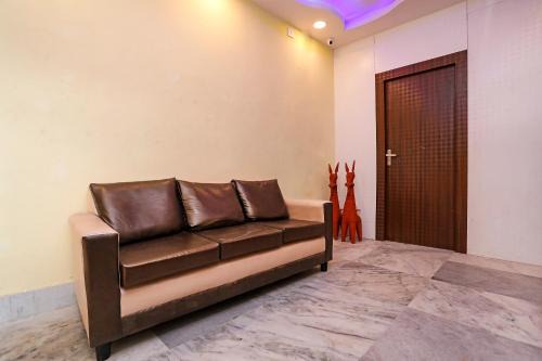 Chinar Park Hotel | Hotel O 99 Kombo Stay