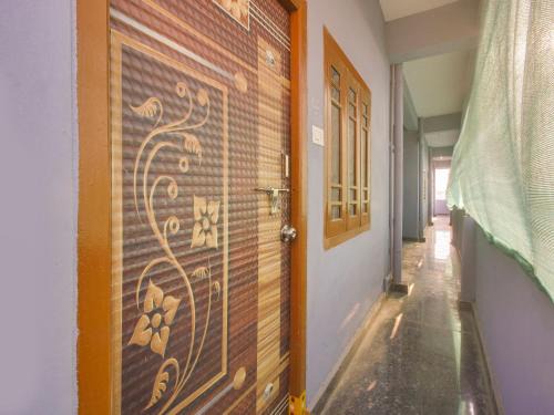 Farooq Nagar Hotel | Hotel O AM Luxury AC ROOM'S