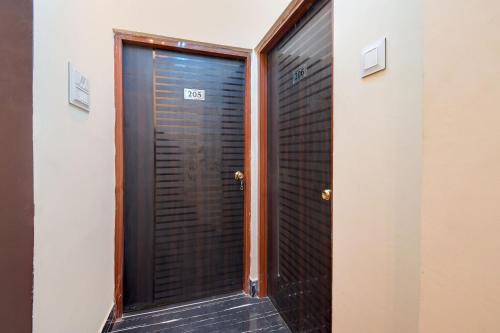 Kolkata Hotel | Hotel O Chilli Pepper Hotel and Restaurant