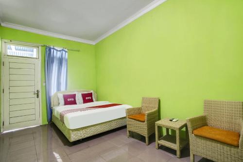 Bandar Lampung Hotel | Hotel O Cottage Putra Mutun Beach