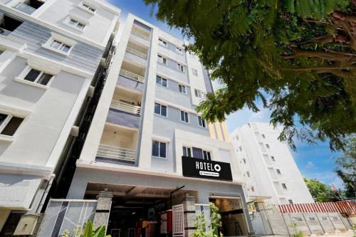 Gachibowli Hotel | Hotel O DLF CyberCity Hyderabad Key Suites