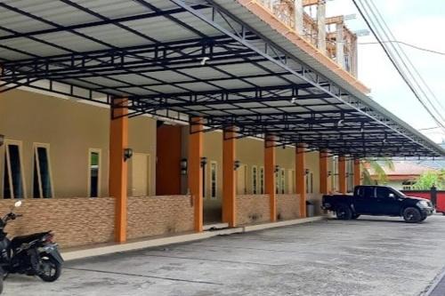 Pekanbaru Hotel | Hotel O Fathir Homestay SyariahNearRM Raso Situjuah