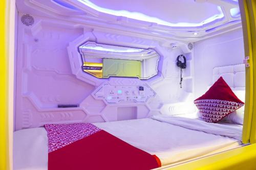 Taman Sari Hotel | Hotel O Fiducia Capsule Hotel