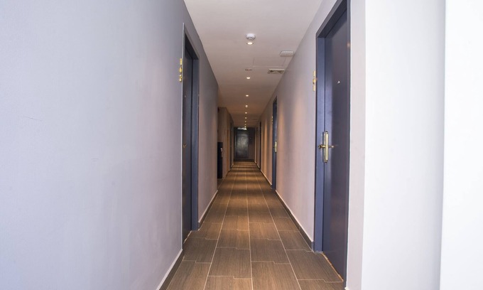 The Strand Hotel | Hotel O Gs Hotels Near Strand Mall