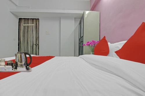 Thergaon Hotel | Hotel O Happy Stay