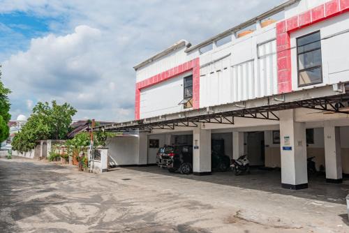 Palembang Hotel | Hotel O Ilir Barar I Near Rumah Sakit Islam Siti Khadijah Formerly Maleo Hotel