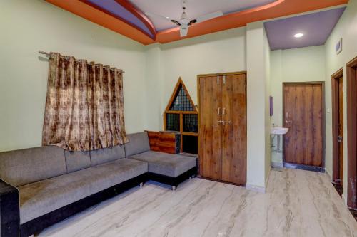 Kuhi Hotel | Hotel O Kings Farm