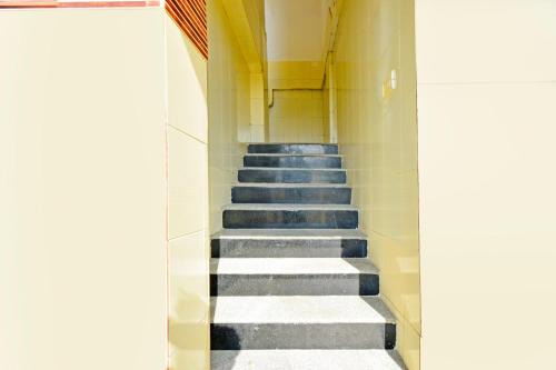 Shamshabad Hotel | Hotel O MAK RESIDENCE