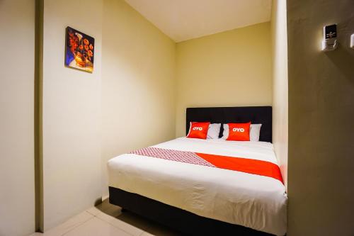 Manado City Centre Hotel | Hotel O Makassar near Gereja Advent Tikala Baru formerly Rid's Hotel