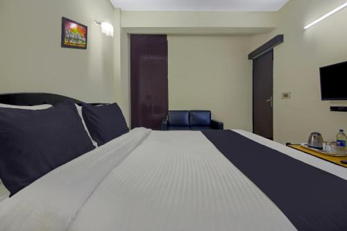 Kalkaji Hotel | Hotel O Malhotra BnB