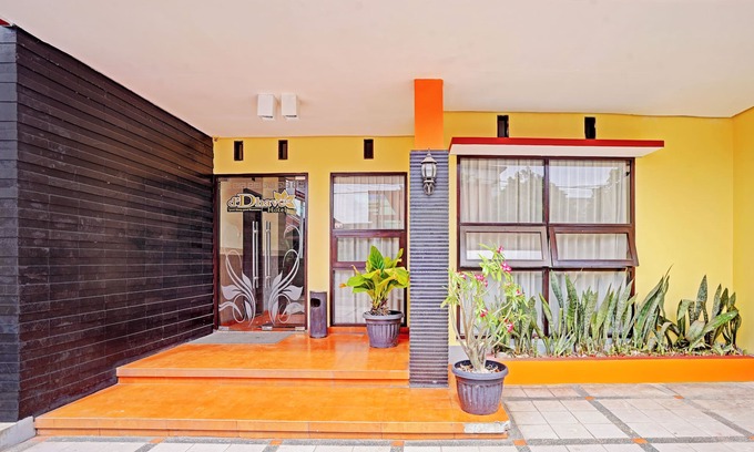 Padang Hotel | Hotel O Padang City Center Near Pantai Padang Formerly D'Dhave Hotel