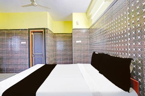 Latur Hotel | Hotel O Pankaj Hotel & Lodge