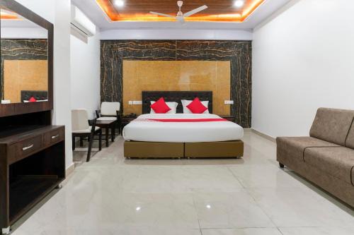 Hanmakonda Hotel | Hotel O Raghavendra Residency