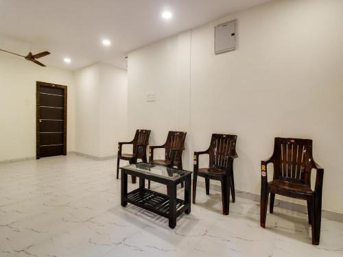 Warangal Hotel | Hotel O Sai Ganesh Residency