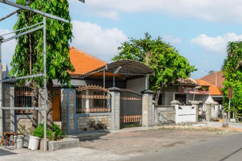 Sidoarjo Hotel | Hotel O Siwalanpanji Homestay Syariah