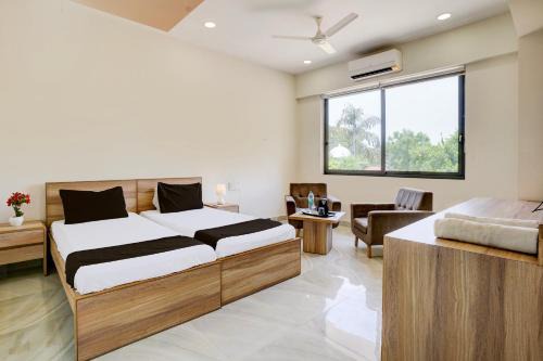 Sanand Hotel | Hotel O SR Farm