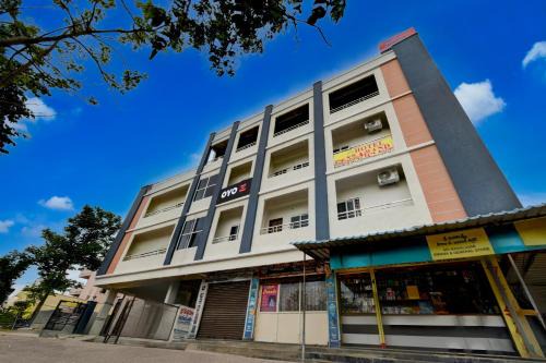 Hyderabad Hotel | Hotel O SR Grand