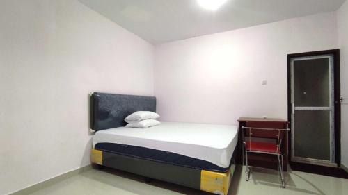 Makassar Hotel | Hotel O Wisma Syariah Dian Near Pare-pare