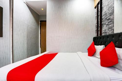 Vashi Hotel | Hotel O Yatri Yadgar