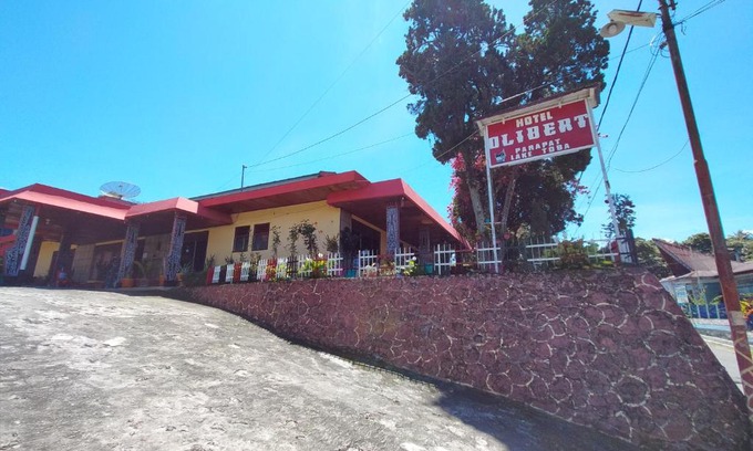 Parapat Hotel | Hotel Olibert Parapat Ajibata Mitra RedDoorz