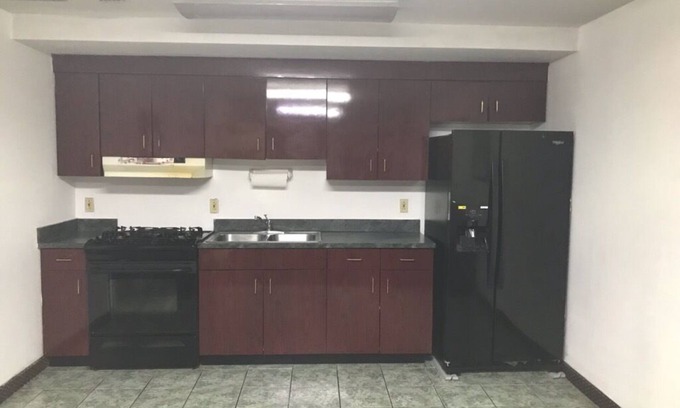 Midway Apartment | Hotel owner's suite furnished, Tallahassee West