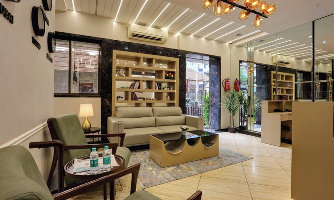 Cuffe Parade Hotel | Hotel Ozone Inn