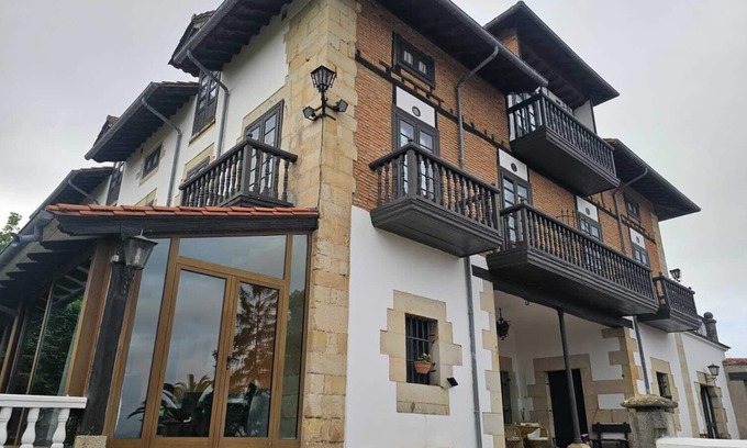 Cerrazo Hotel | Hotel Palacio La Casona de Cerrazo