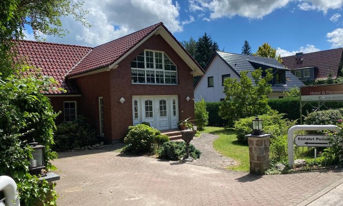 Negast House | Hotel Pension Brilke Negast