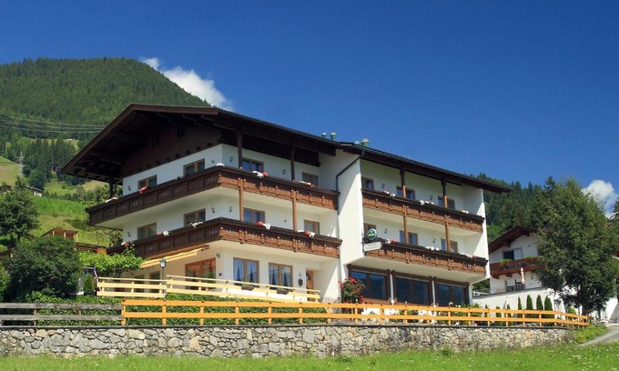 Fuegenberg Hotel | Hotel Pension Eichenhof
