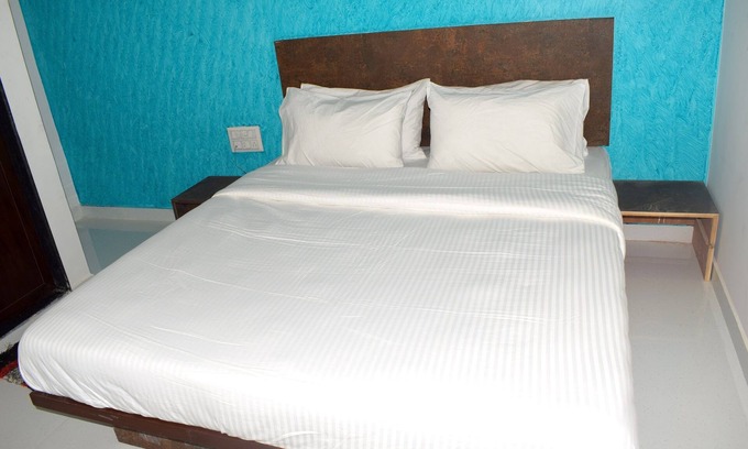 Ahmedabad Hotel | Hotel Peradiot