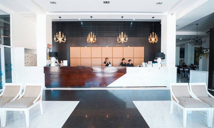 North Reclamation Area Hotel | Hotel Pier Cuatro