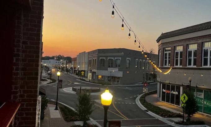 Laurel House | Hotel Pinehurst- Pine Belt Suite 207