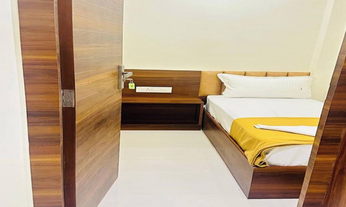 J B Nagar Hotel | HOTEL PRIDE INN