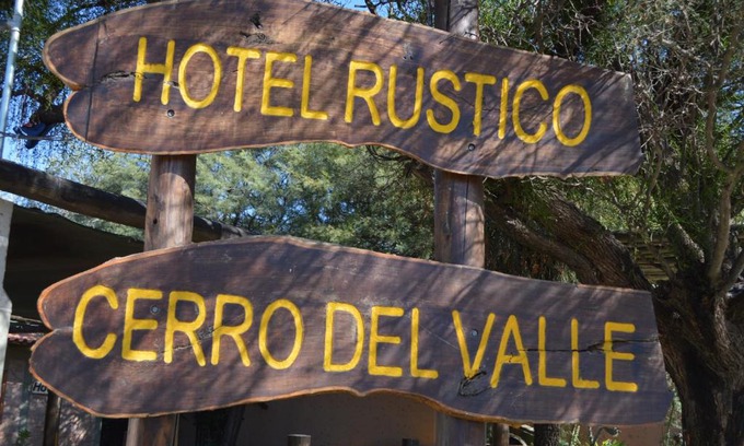 San Agustin de Valle Fertil Hotel | Hotel Rustico Cerro Del Valle