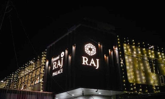 Amreli Hotel | HOTEL RAJ PALACE