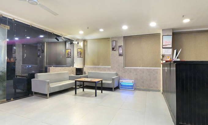 Noida Hotel | Hotel Red York