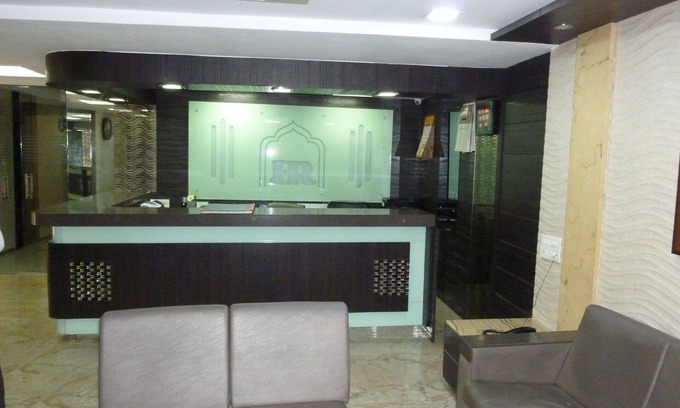 Girgaon Hotel | Hotel Regal Palace